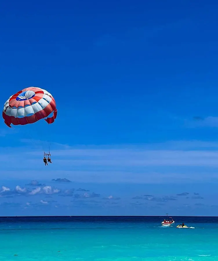 Seashore Apartment Cancun