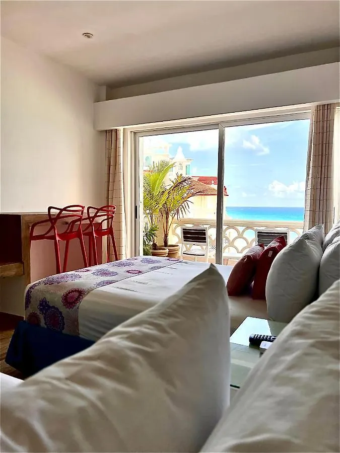 Seashore Apartment Cancún