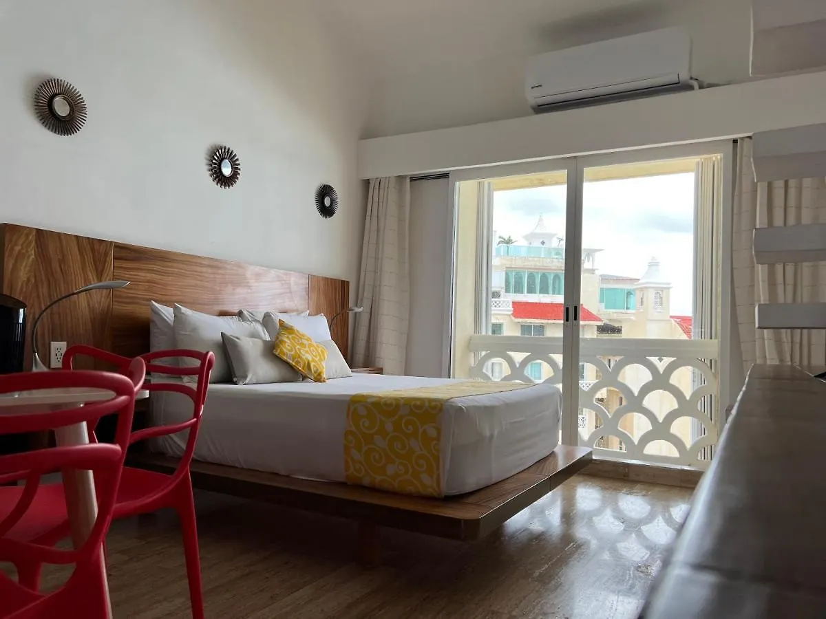 Seashore Apartment Cancún