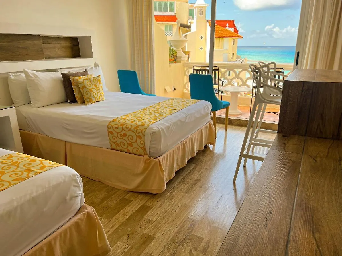 Seashore Apartment Cancún