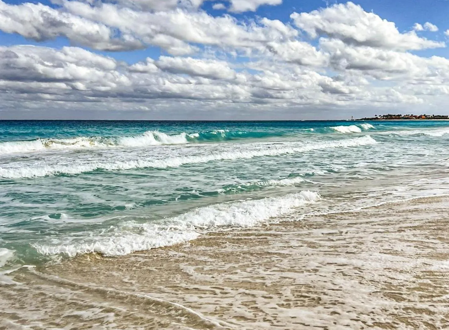 Seashore Apartment Cancún