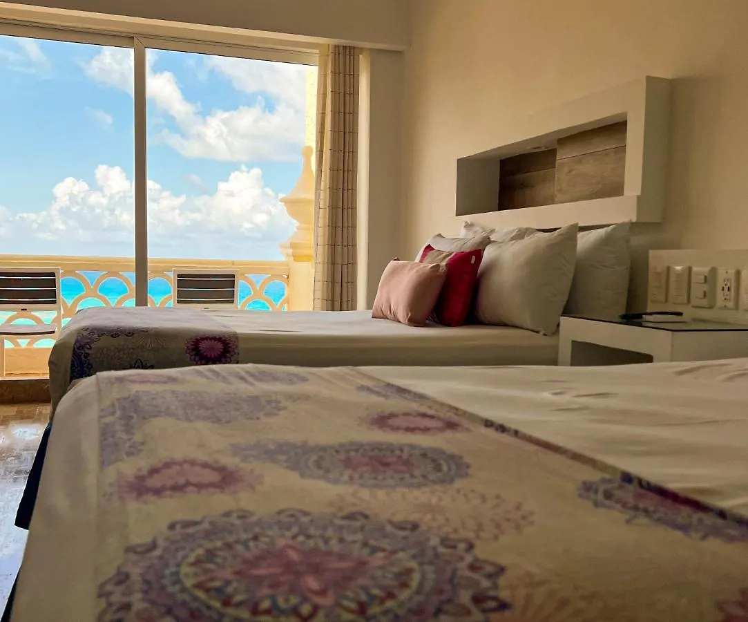 Seashore Apartment Cancún
