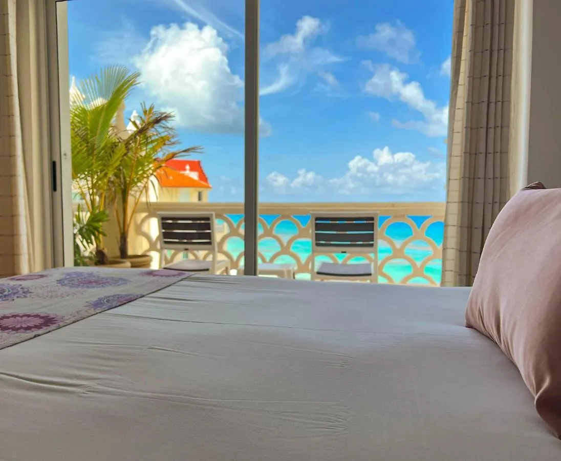 Seashore Apartment Cancún