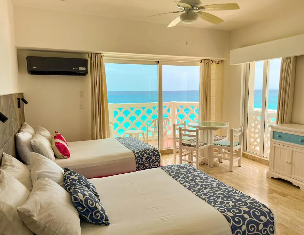Seashore Apartment Cancún