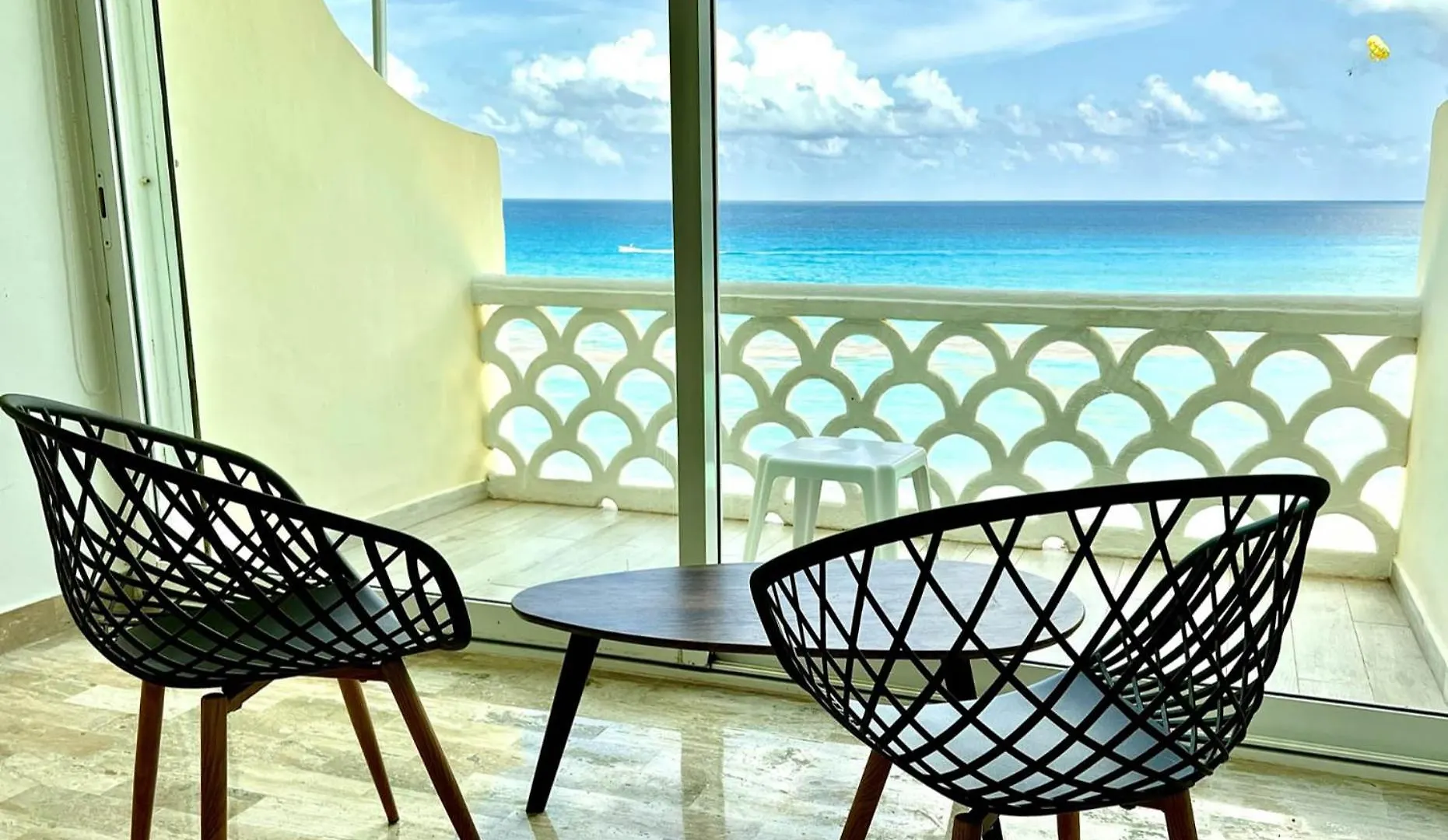 Seashore Apartment Cancún